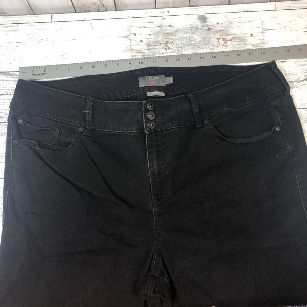 Torrid Feel The Fit Super Soft Black Jeggings 24T - Picture 7 of 11